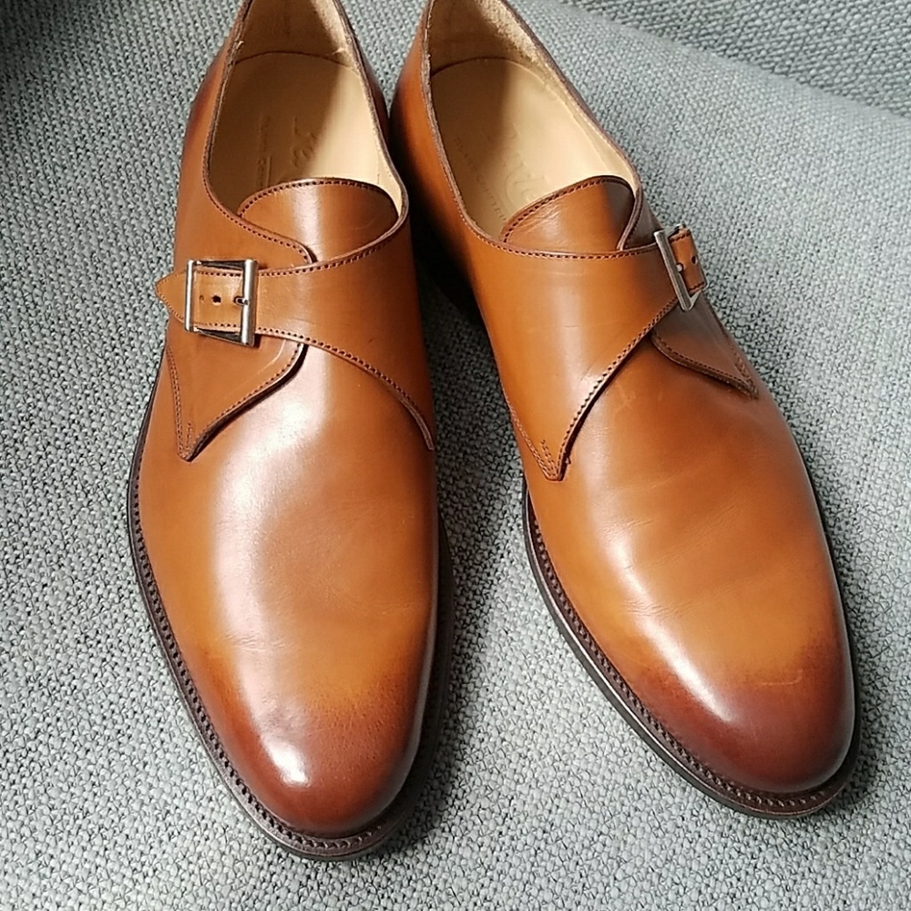 Men's shoes